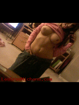 Photo des seins de talya